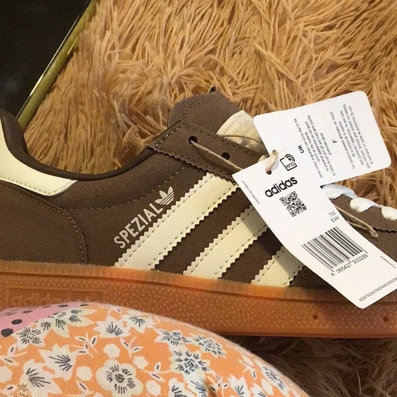 Adidas Spezial Brown Sneakers with White Accents - Picture 7 of 7